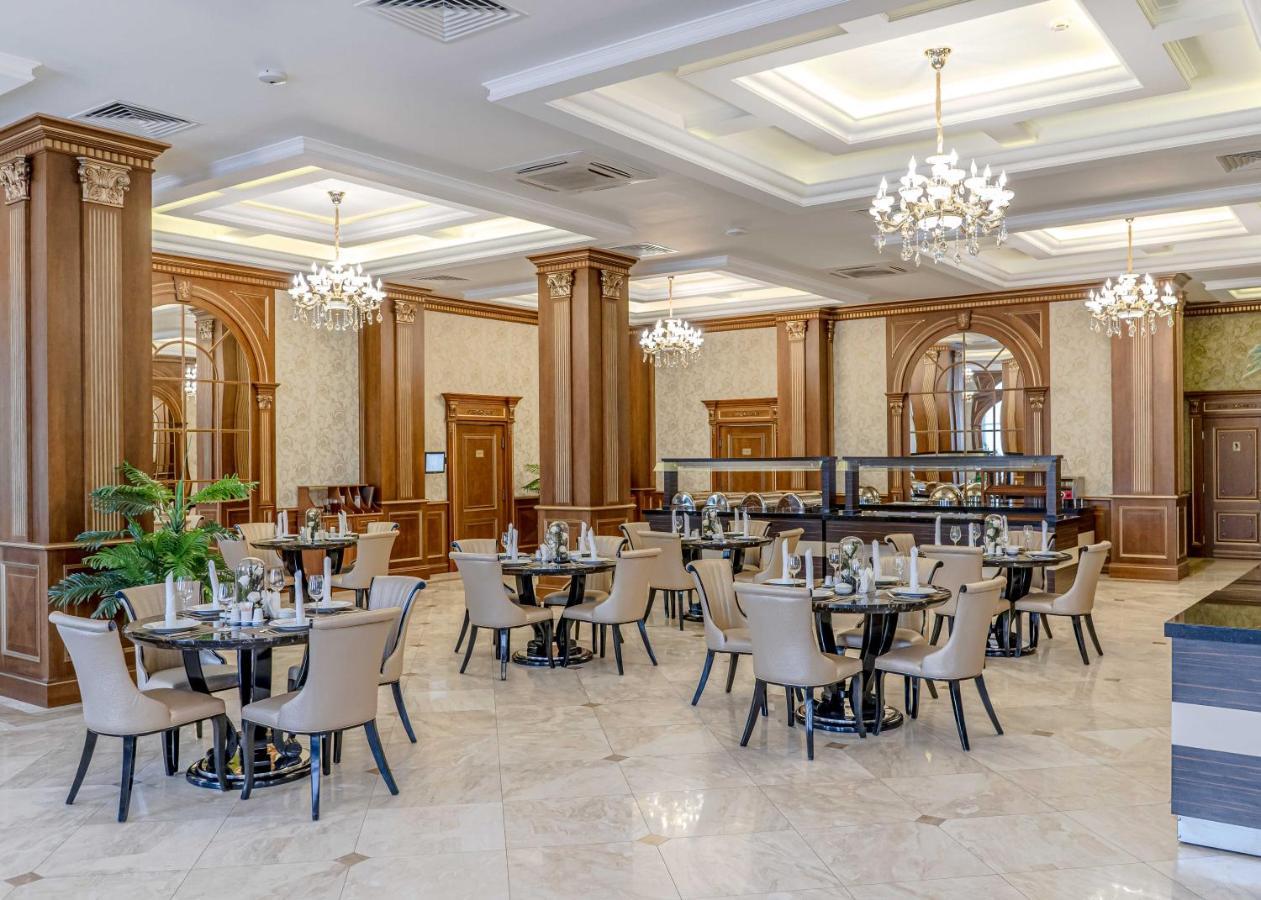 Sultan Palace Hotel Atyraū Exterior foto The restaurant